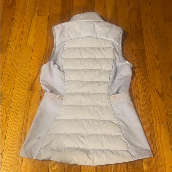 Lululemon Down for it All Vest  Size 6 Lilac Smoke EUC - Picture 4 of 8
